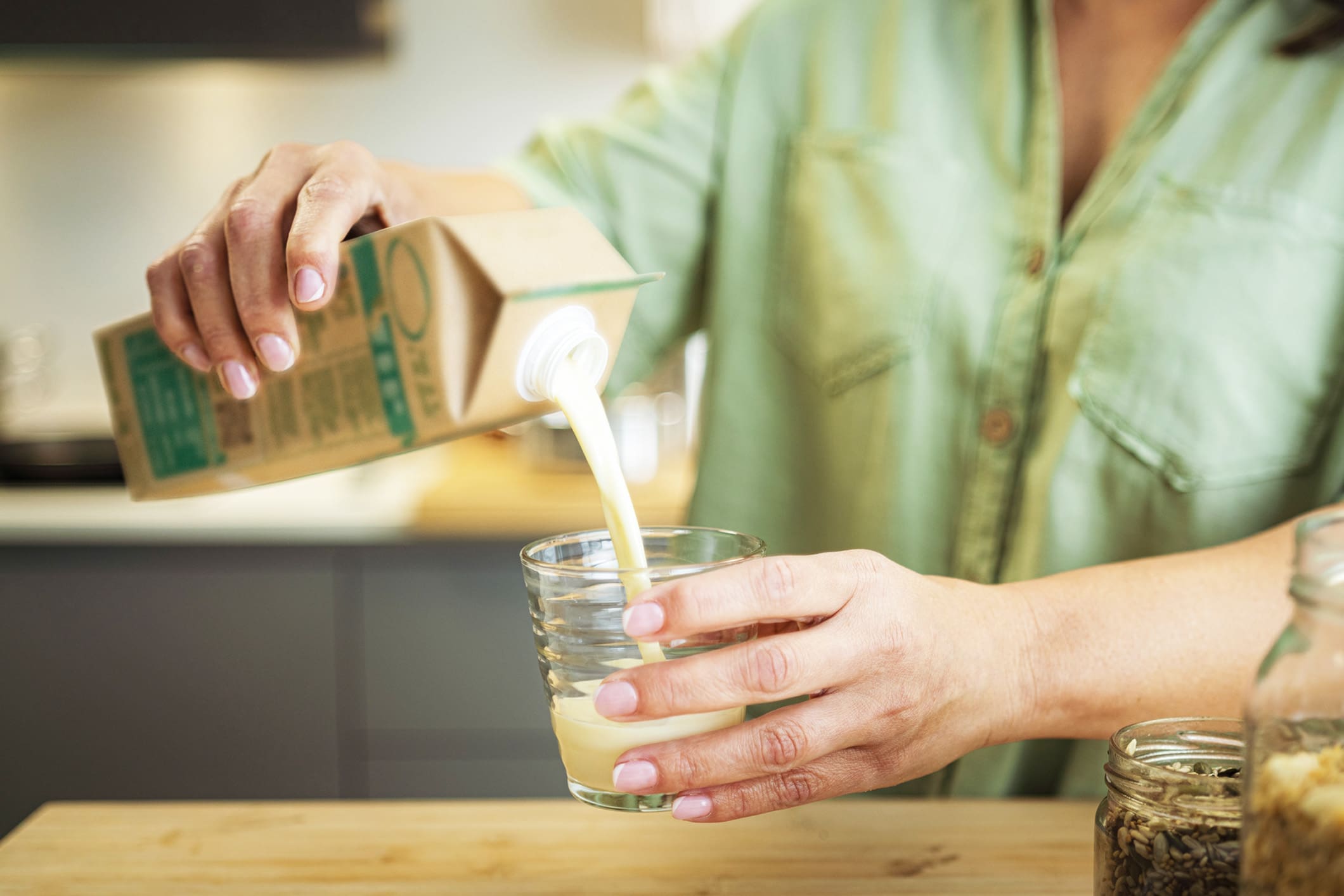 Tetra Pak, Recon Polymers en AVK Plastics slaan handen ineen voor circulaire toekomst drankenkartons
